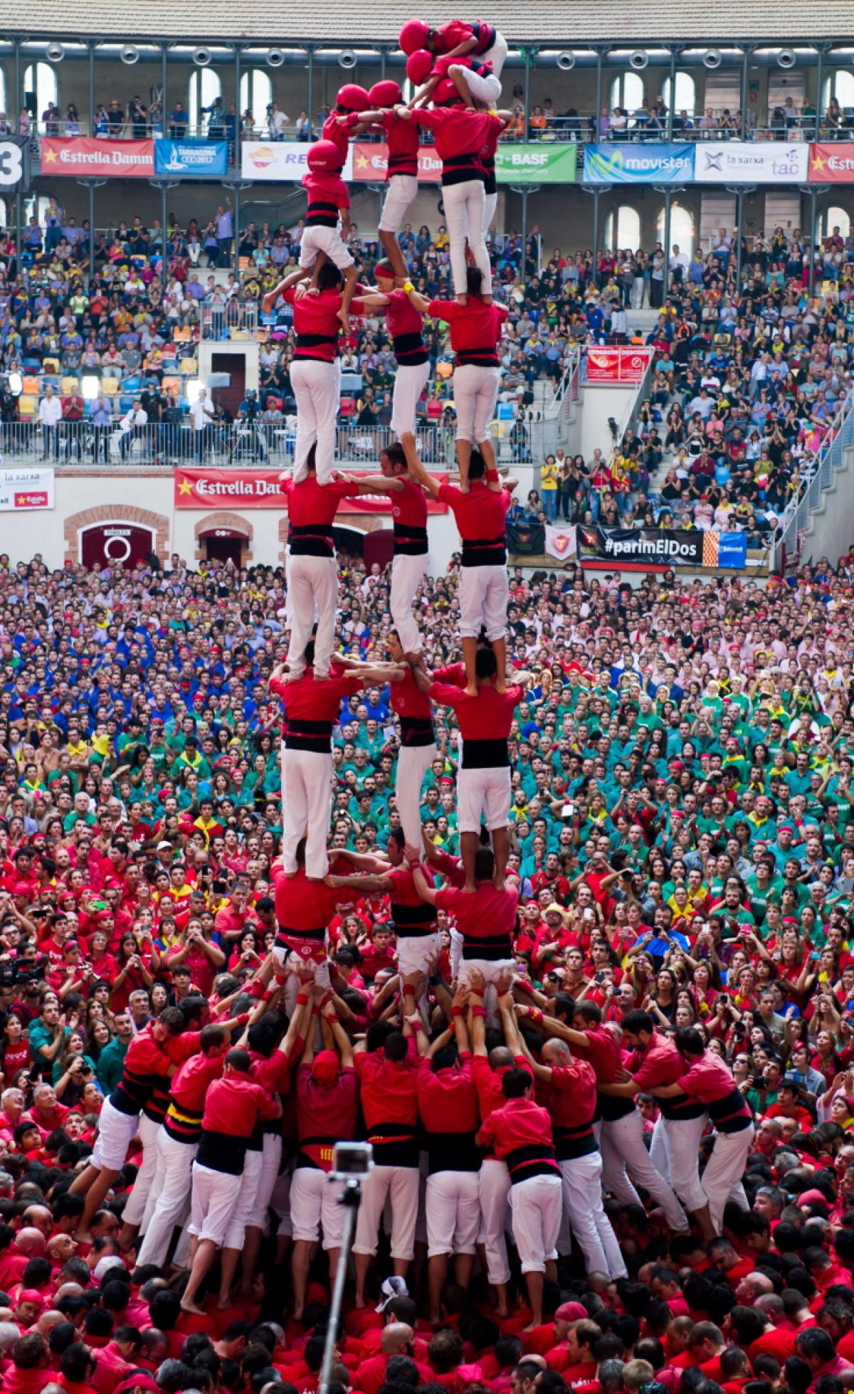 human-tower-competition-spain.jpg