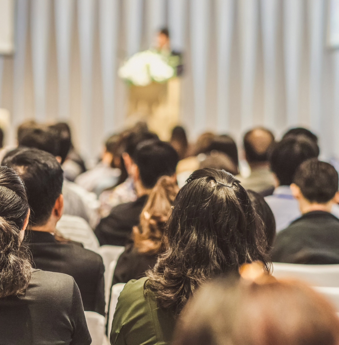 Simultaneous Interpretation Service Simultaneous interpreters